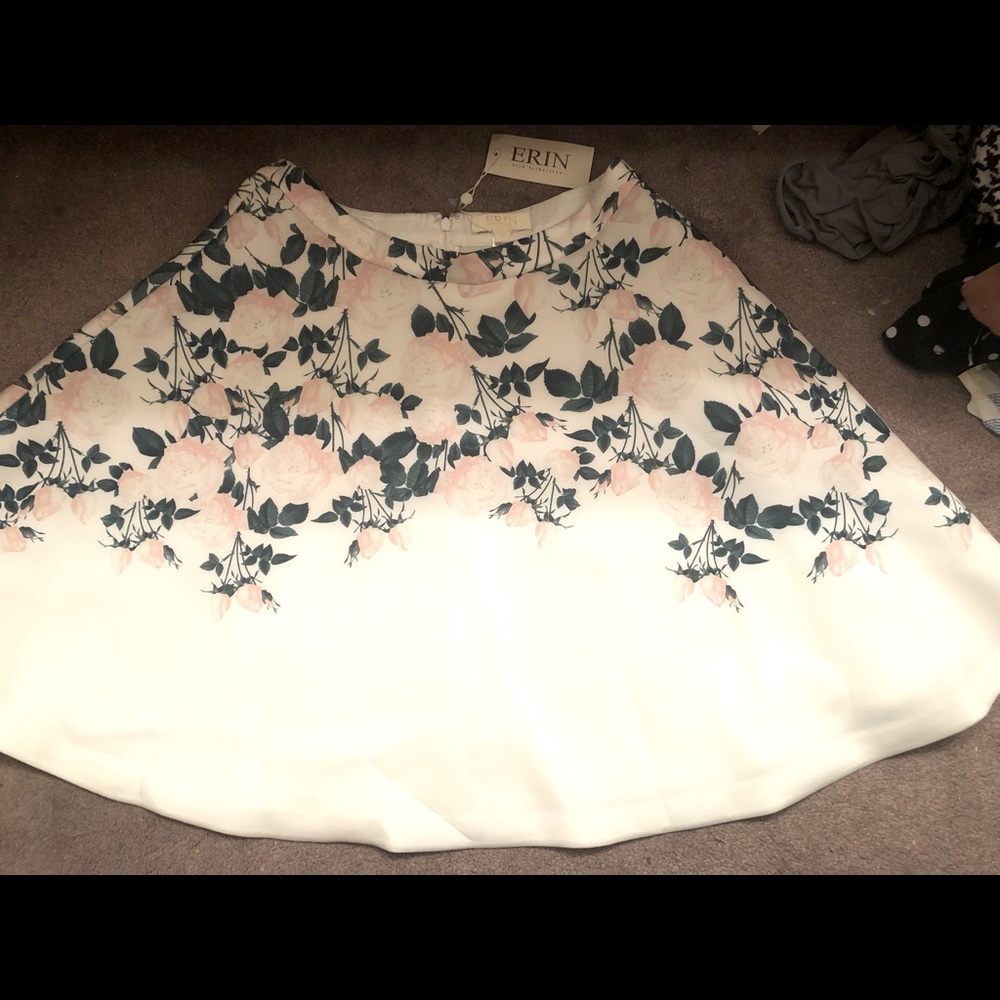 White, floral skirt by Erin featherstone. Size 12